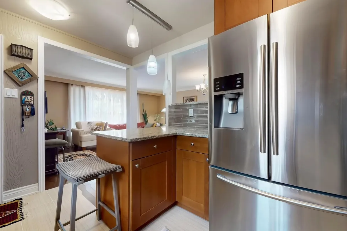 34 Droxford Avenue, ON M1R 1K2