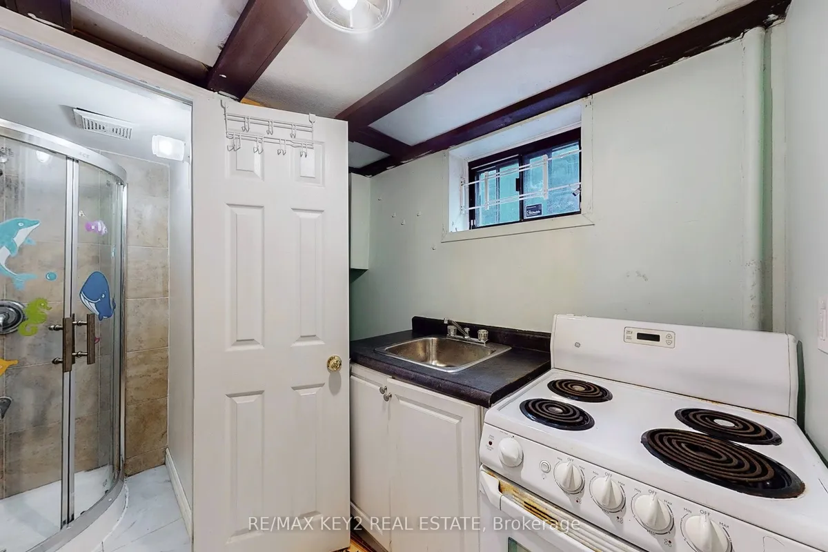 137 Newlands Avenue, ON M1L 1S2