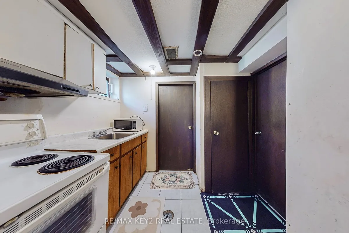 137 Newlands Avenue, ON M1L 1S2