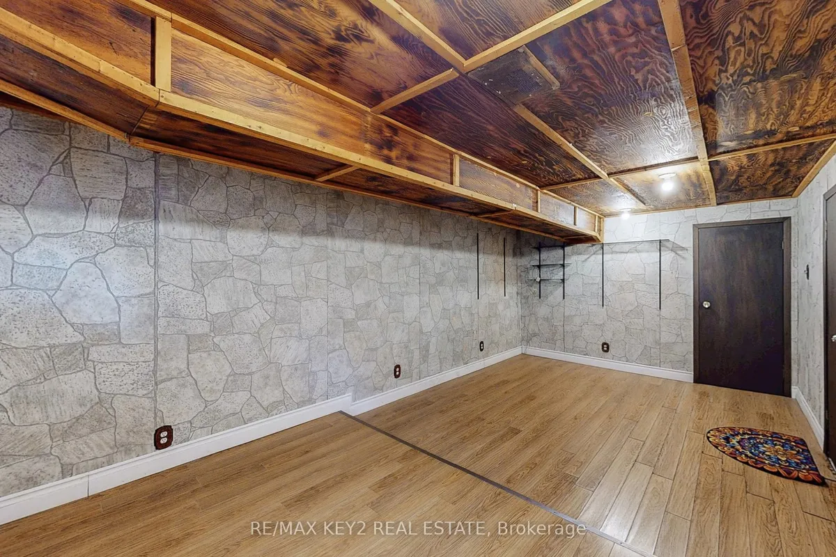 137 Newlands Avenue, ON M1L 1S2