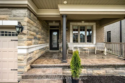 25 CHARTERHOUSE Drive, ON L1R 3R8