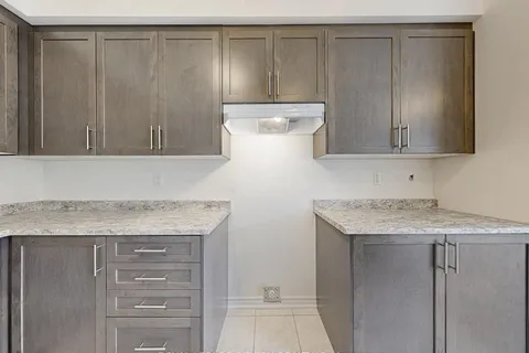 142 North Garden Boulevard, ON L9L 1B3