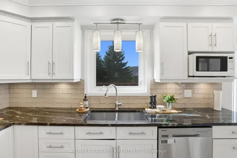 38 Silverbirch Place, ON L1R 1X6