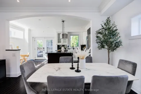 32 Manderley Drive, ON M1N 3E7