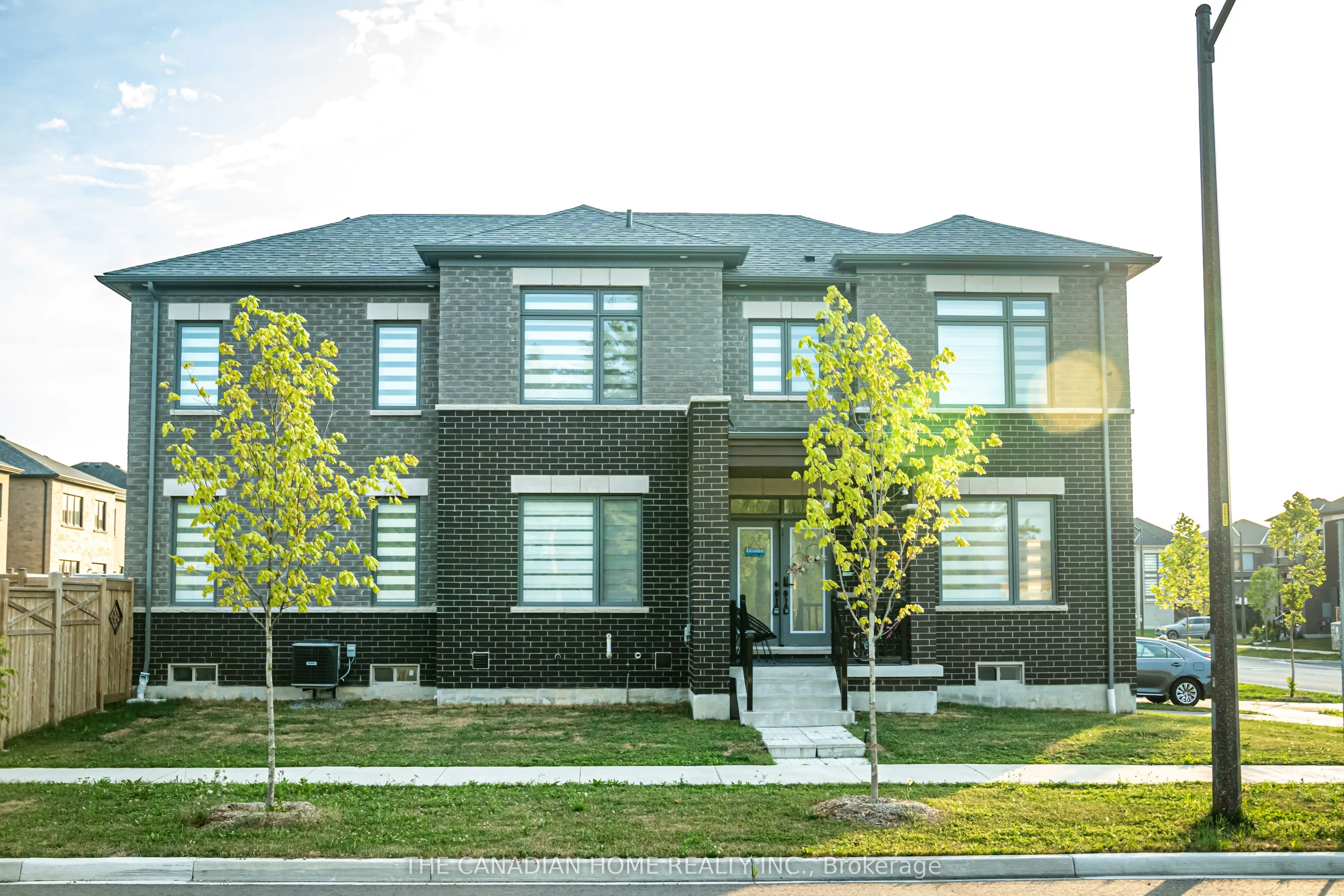 135 Micklefield Avenue, ON L1P 0L3