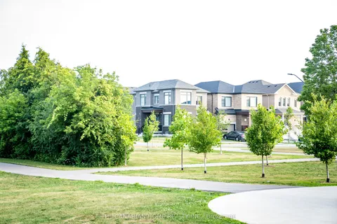 135 Micklefield Avenue, ON L1P 0L3