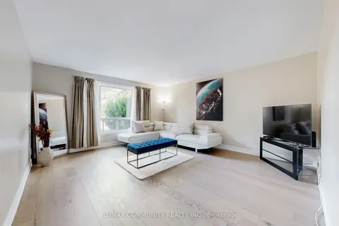 855 Zator Avenue, ON L1W 1Y2