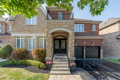 10 Weston Crescent, ON L1T 0C7