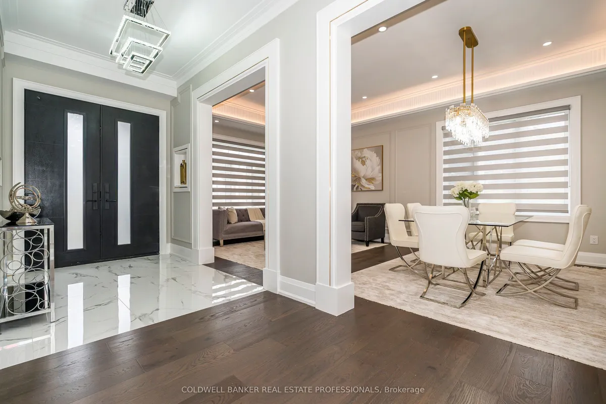 5 Barnsley Court, ON M1R 3X4