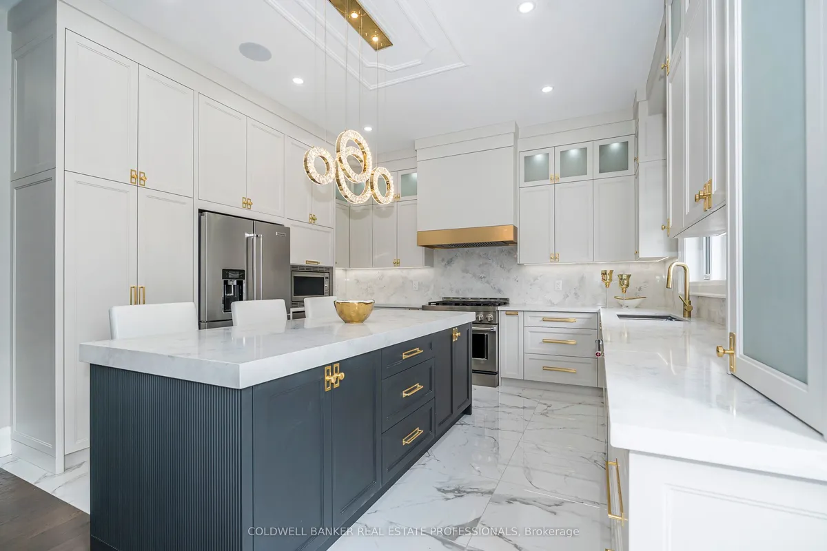 5 Barnsley Court, ON M1R 3X4