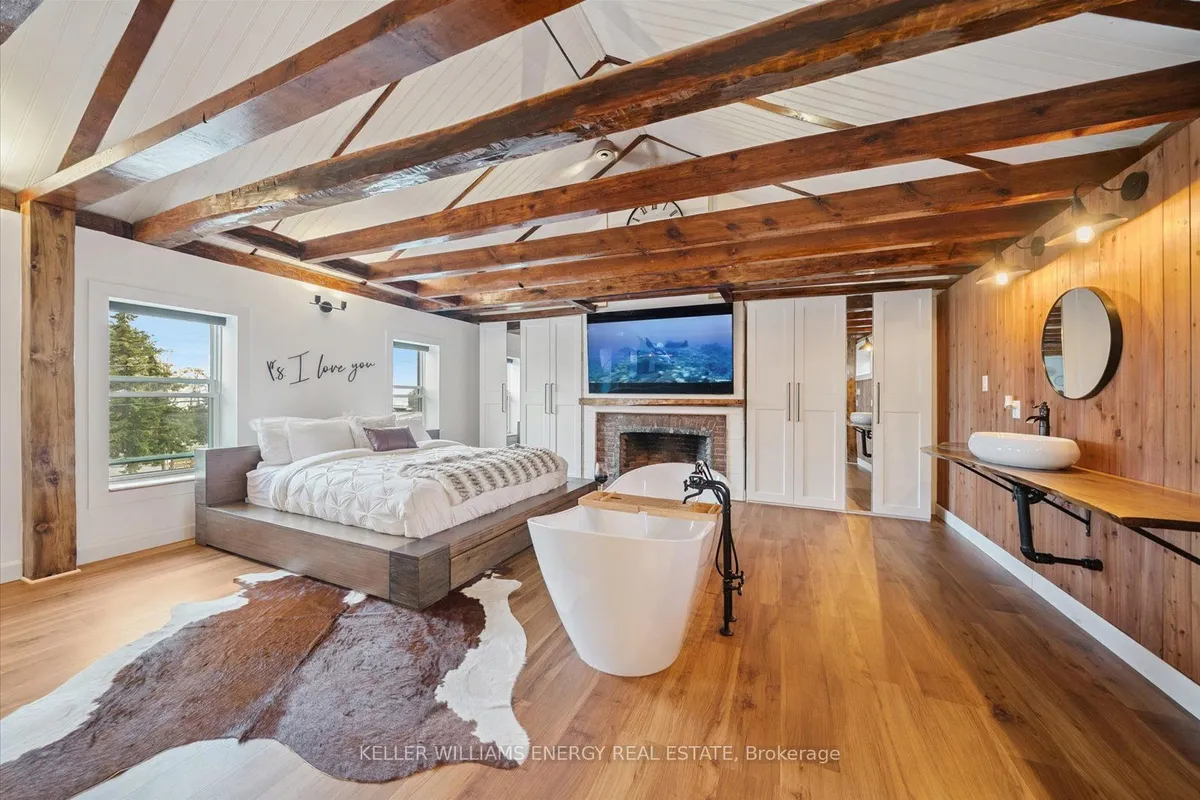 2 Boulton Street, ON L1B 1L9