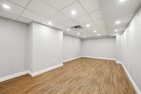 1541 Bentley Lane, ON L1X 2M6