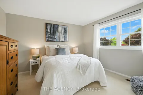 1541 Bentley Lane, ON L1X 2M6