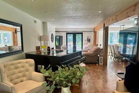 75 Anstead Crescent, ON L1S 3X4