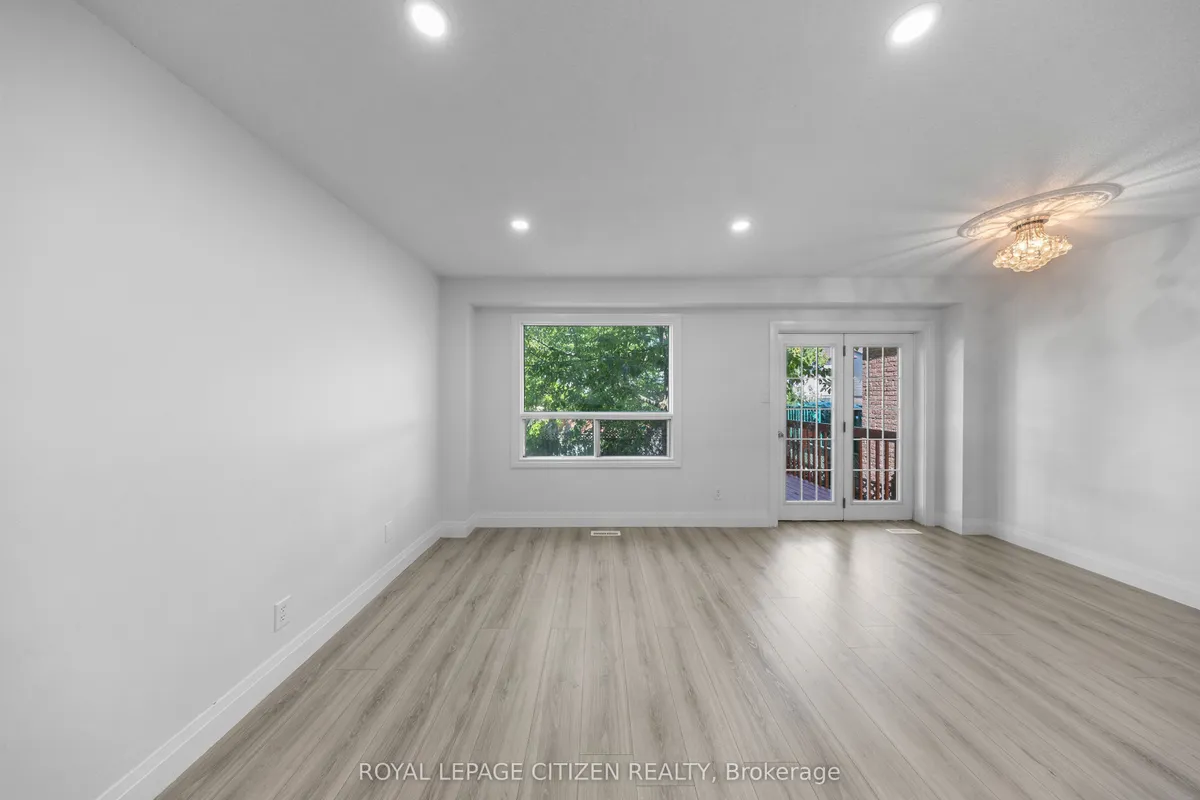 116 Ducatel Crescent, ON L1T 3B1