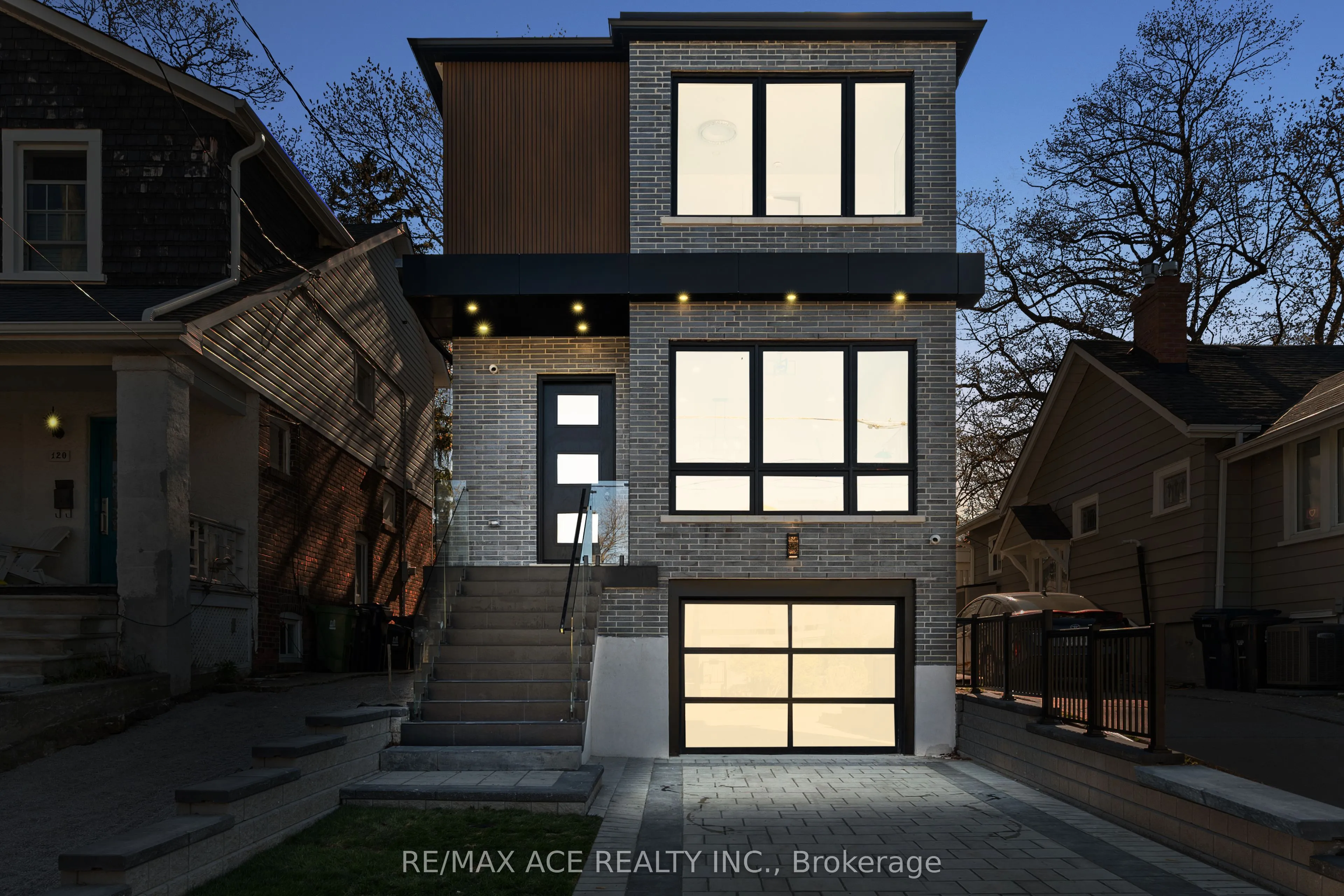 122 Warden Avenue, ON M1N 2Z4