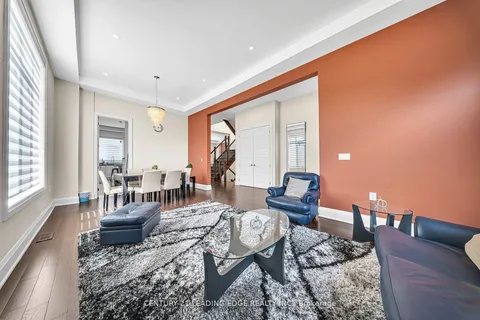 736 Hillview Crescent, ON L1W 2S1