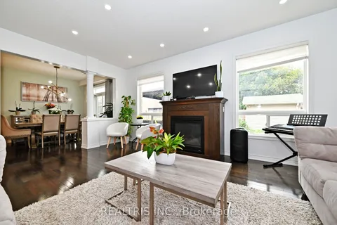 10B Hunt Street, ON L1C 0A4