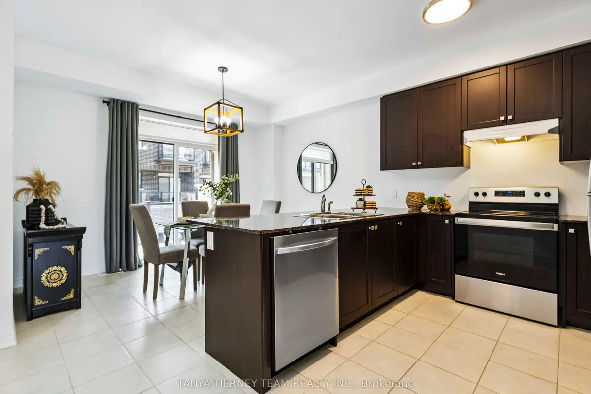 36 Dockside Way, ON L1N 0M6