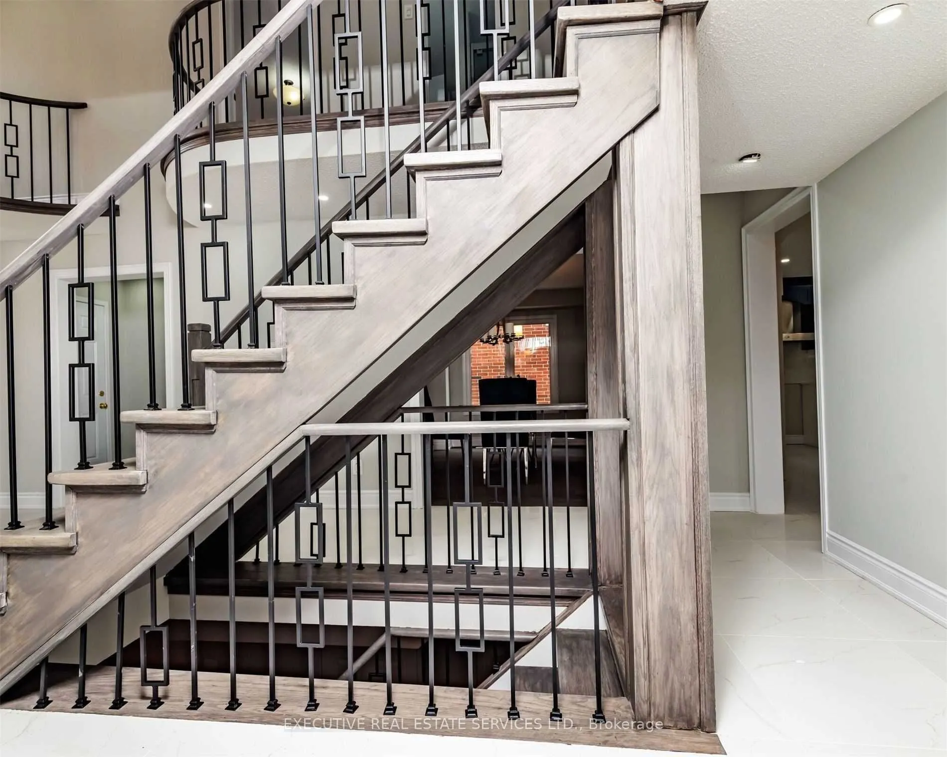 49 Bluenose Crescent, ON M1C 4S1