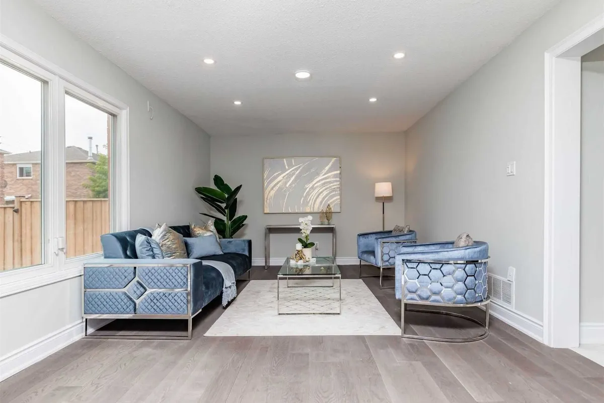 49 Bluenose Crescent, ON M1C 4S1