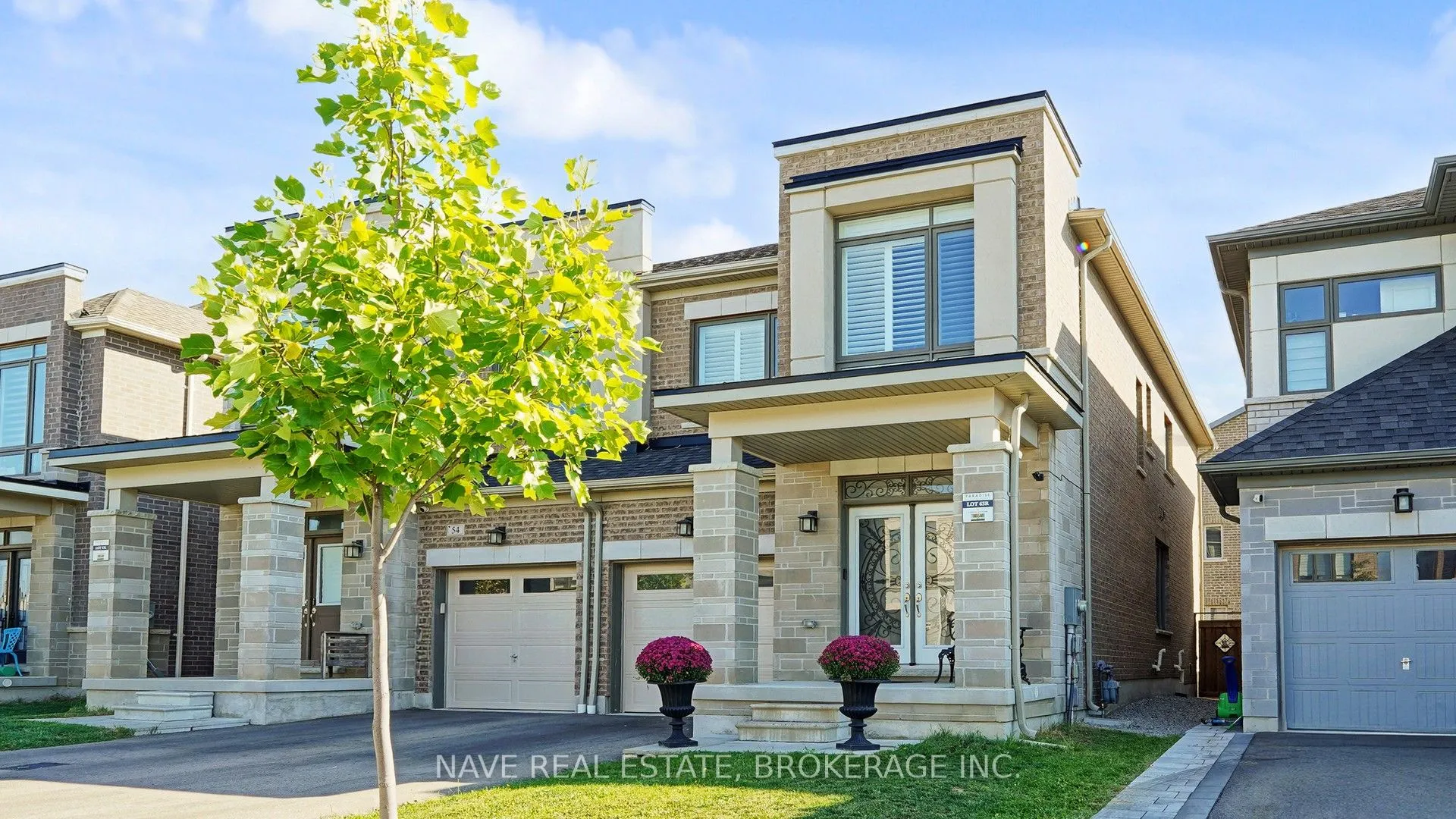 52 Conarty Cres. Crescent, ON L1P 0L4