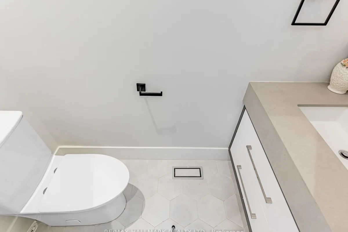 80 Barker Avenue, ON M4C 2N6