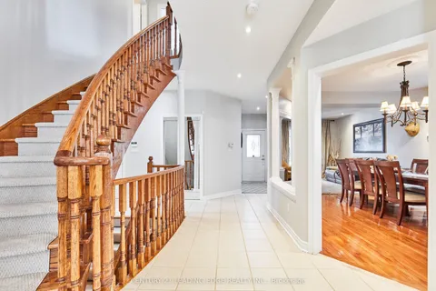 74 Darius Harns Drive, ON L1M 2G7