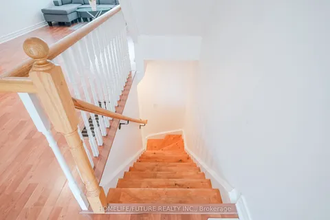 15 Florist Lane, ON M1E 0A4