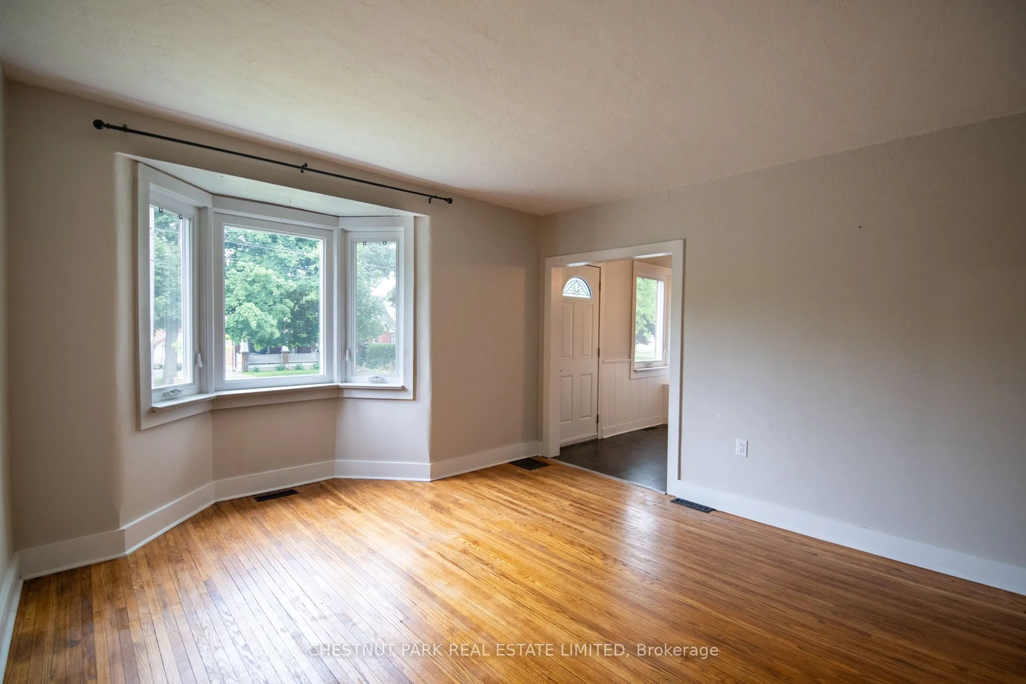 174 Gibbons Street, ON L1J 4Y3