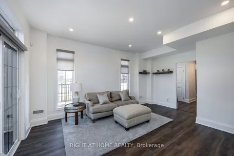 14 Seagrave Lane, ON L1T 0P2