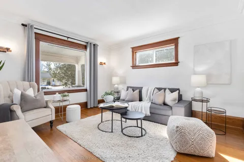 1742 Lane Street, ON L1Y 1B6