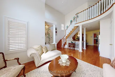 64 Grainger Crescent, ON L1T 4Y6