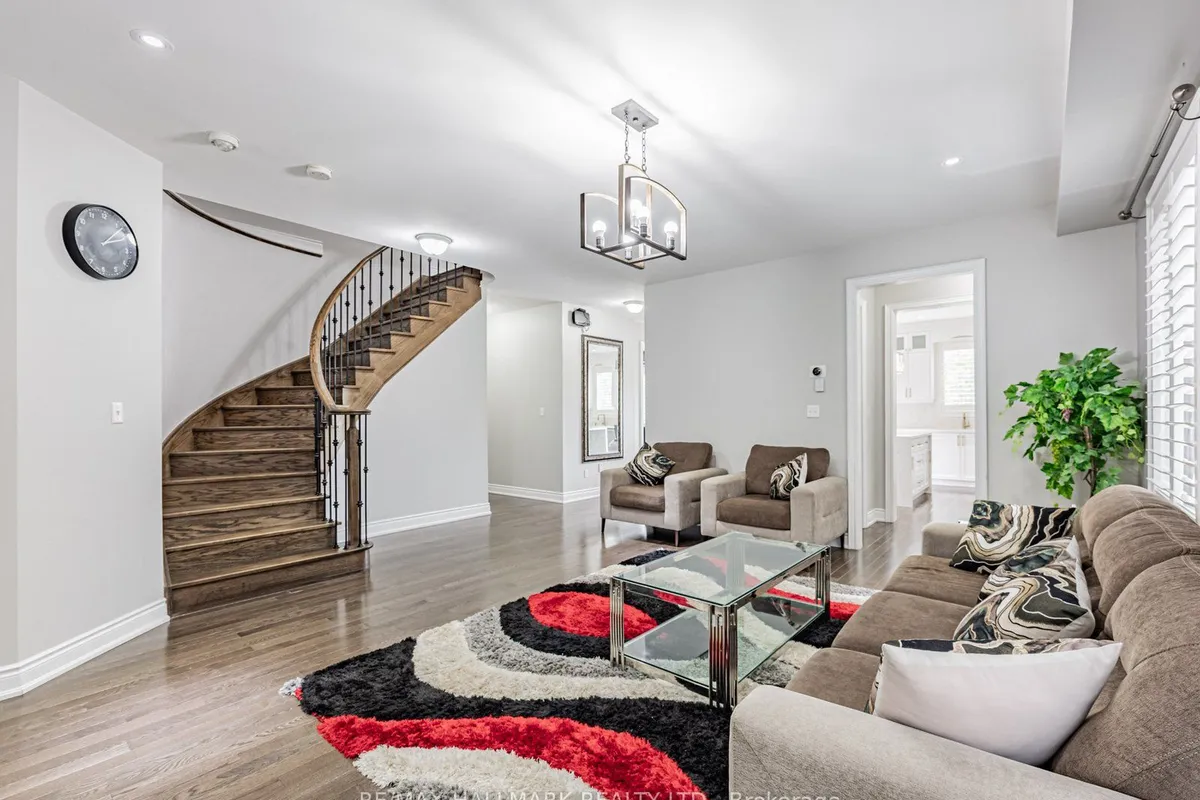 2417 Secreto Drive, ON L1L 0H6