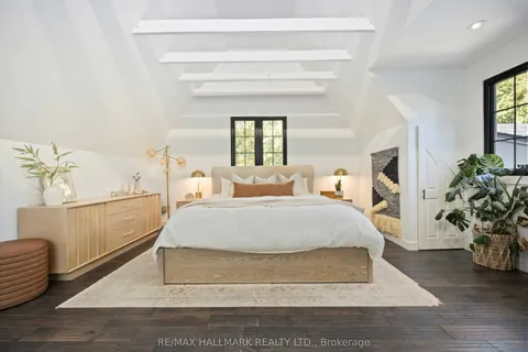 386 Woodgrange Avenue, ON L1W 2B3