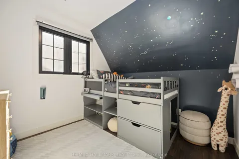 386 Woodgrange Avenue, ON L1W 2B3