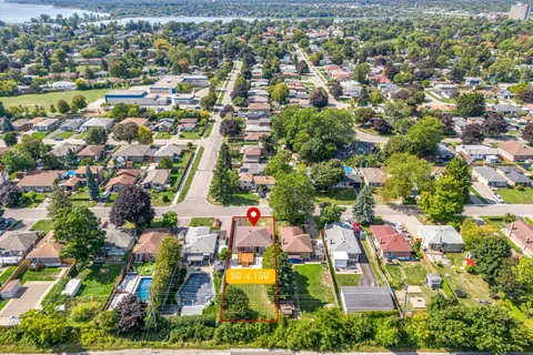 733 Lublin Avenue, ON L1W 1Z1