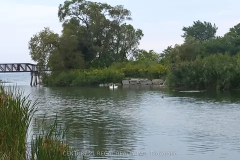 42 Milner Crescent, ON L1S 4X4