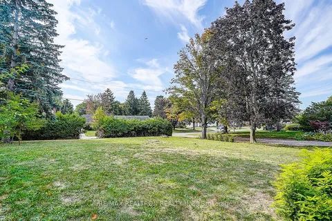 900 Parklane Avenue, ON L1G 1N8