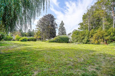 900 Parklane Avenue, ON L1G 1N8