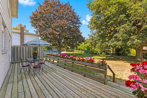 6 Carwin Crescent, ON L1S 6G6