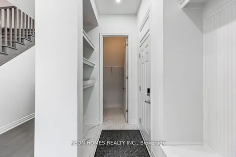 1423 Swallowtail Lane, ON L1X 0N8