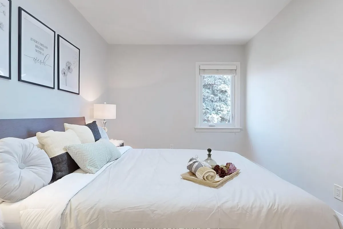 9 Lesmount Avenue, ON M4J 3V5