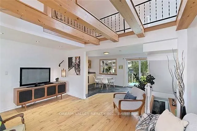 107 Commonwealth Avenue, ON M1K 4K6