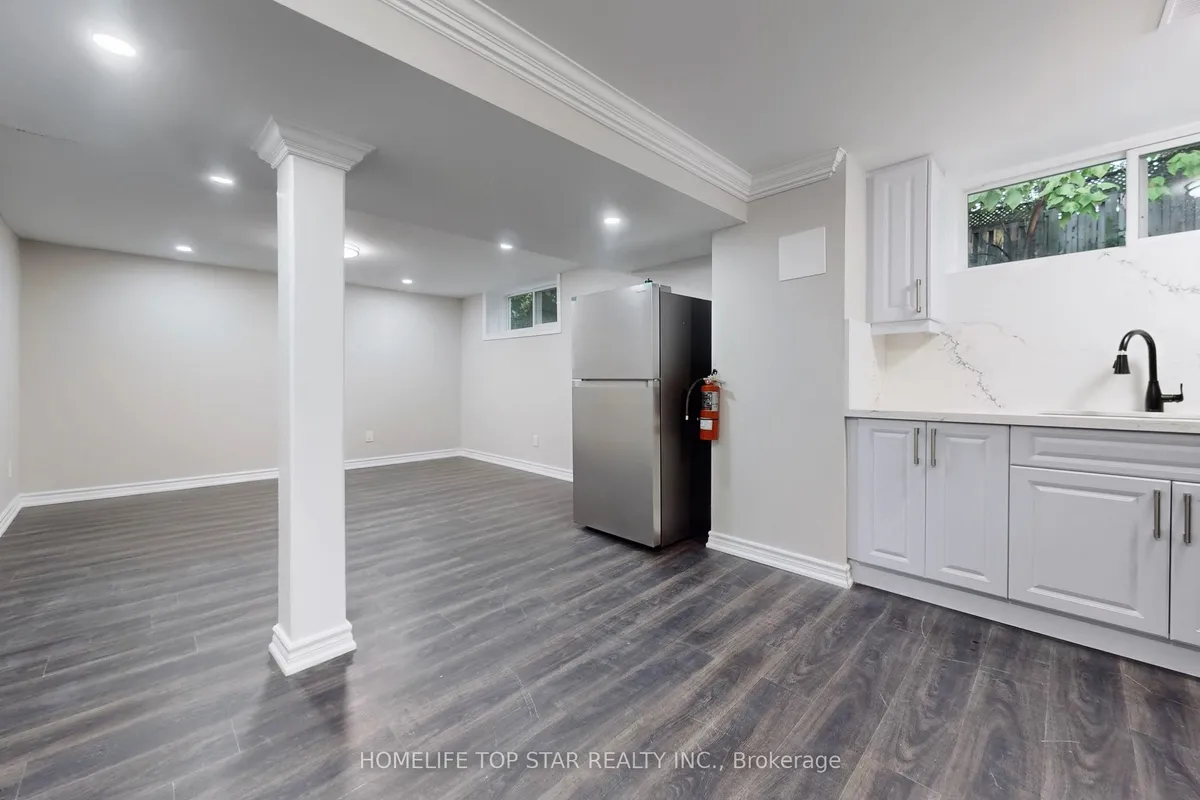 36 Belyea Crescent, ON M1J 1V7