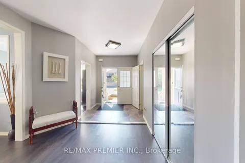 2307 Pilgrim Square, ON L1L 0C2