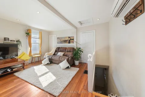 25 Norwood Terrace, ON M4E 2H2