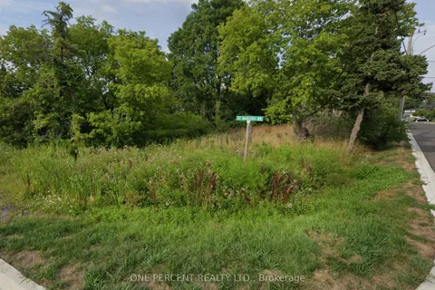 805 St. Martins Drive, ON L1W 1N1