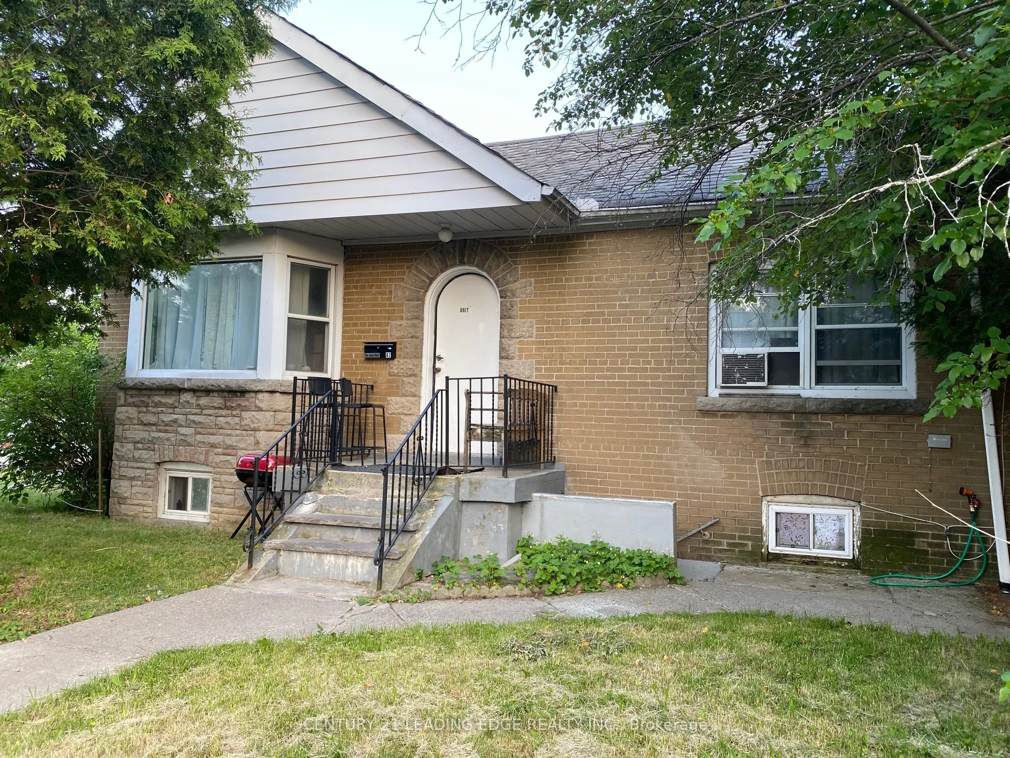 82 Meighen Avenue, ON M4B 2H5