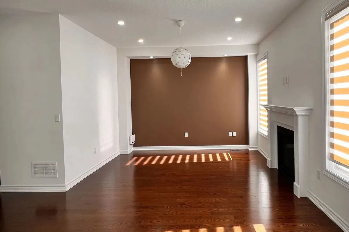 18 Goheen Street, ON L1B 0K7